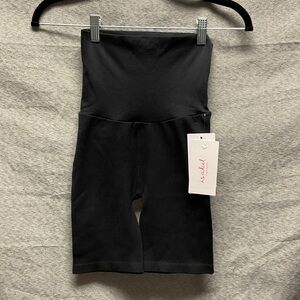 Ingrid & Isabel Black Maternity Leggings